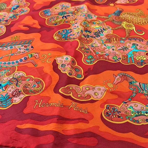 HERMES Silk Nuees Imaginaires Scarf 90 - Picture 3 of 17